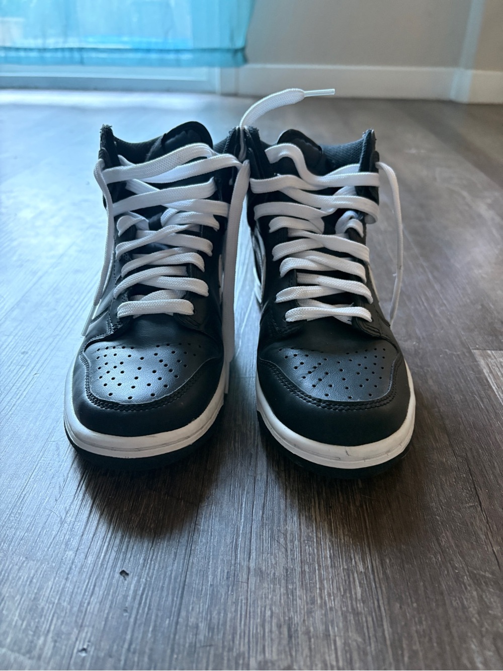 Nike Black and White Athletic Sneakers High Tops